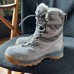 Vasque Women's Insulated Pow Pow Boots- Waterproof/Suede